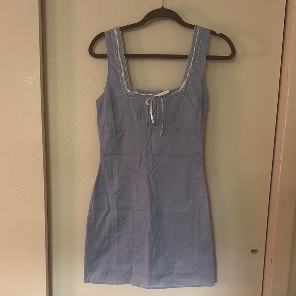 Elegant Blue Sleeveless Dress